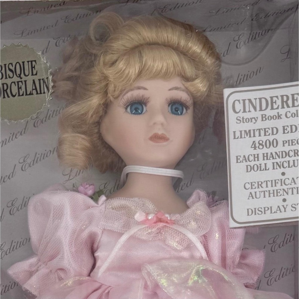Rare Vintage 1997 FAO Schwarz Cinderella 12" Porcelain Doll NIB COA Disney Pink - Picture 3 of 17